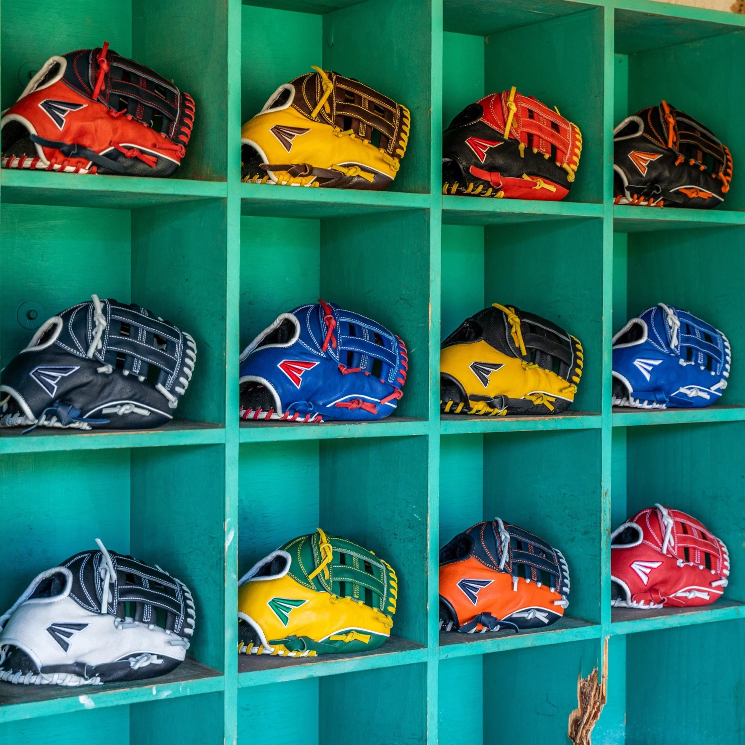 Brand new 🔥 Easton Future Elite 11" Baseball Glove: FE1100-BKOR 👏 6 Brand new 🔥 Easton Future Elite 11" Baseball Glove: FE1100-BKOR 👏 - Image 4