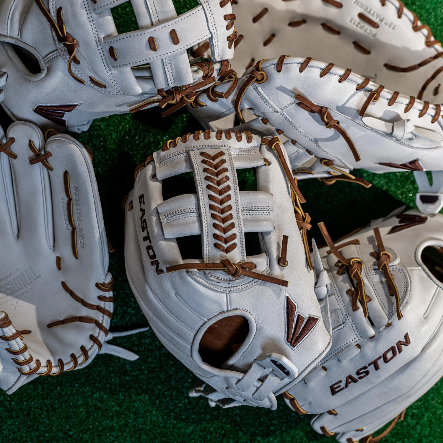 Discount 😍 Easton Professional Collection 12.5" Fastpitch Softball Glove: PCFP125 ⭐ 7 Discount 😍 Easton Professional Collection 12.5" Fastpitch Softball Glove: PCFP125 ⭐ - Image 5